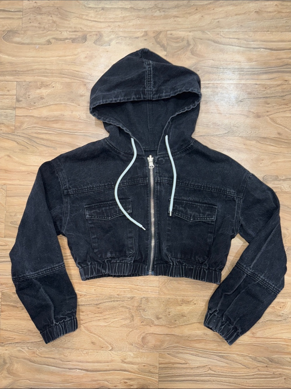 Cropped Hooded Denim Jacket - Black
